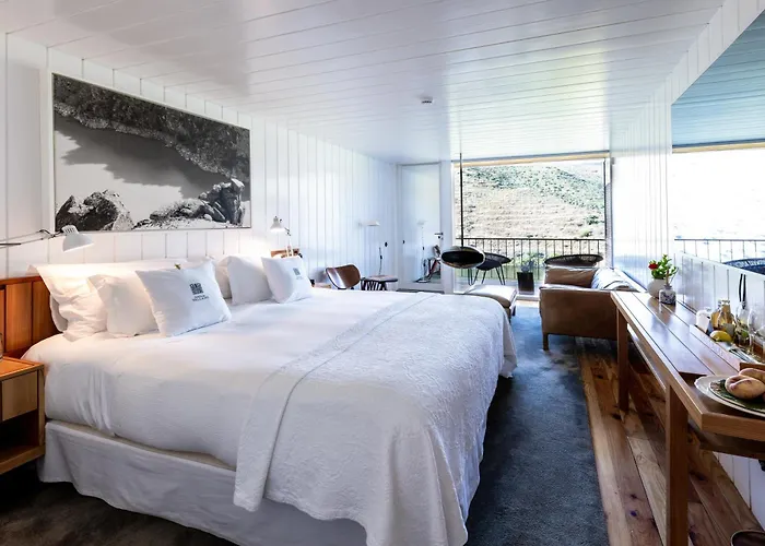 Casa Do Rio - Douro Wine By Vallado *